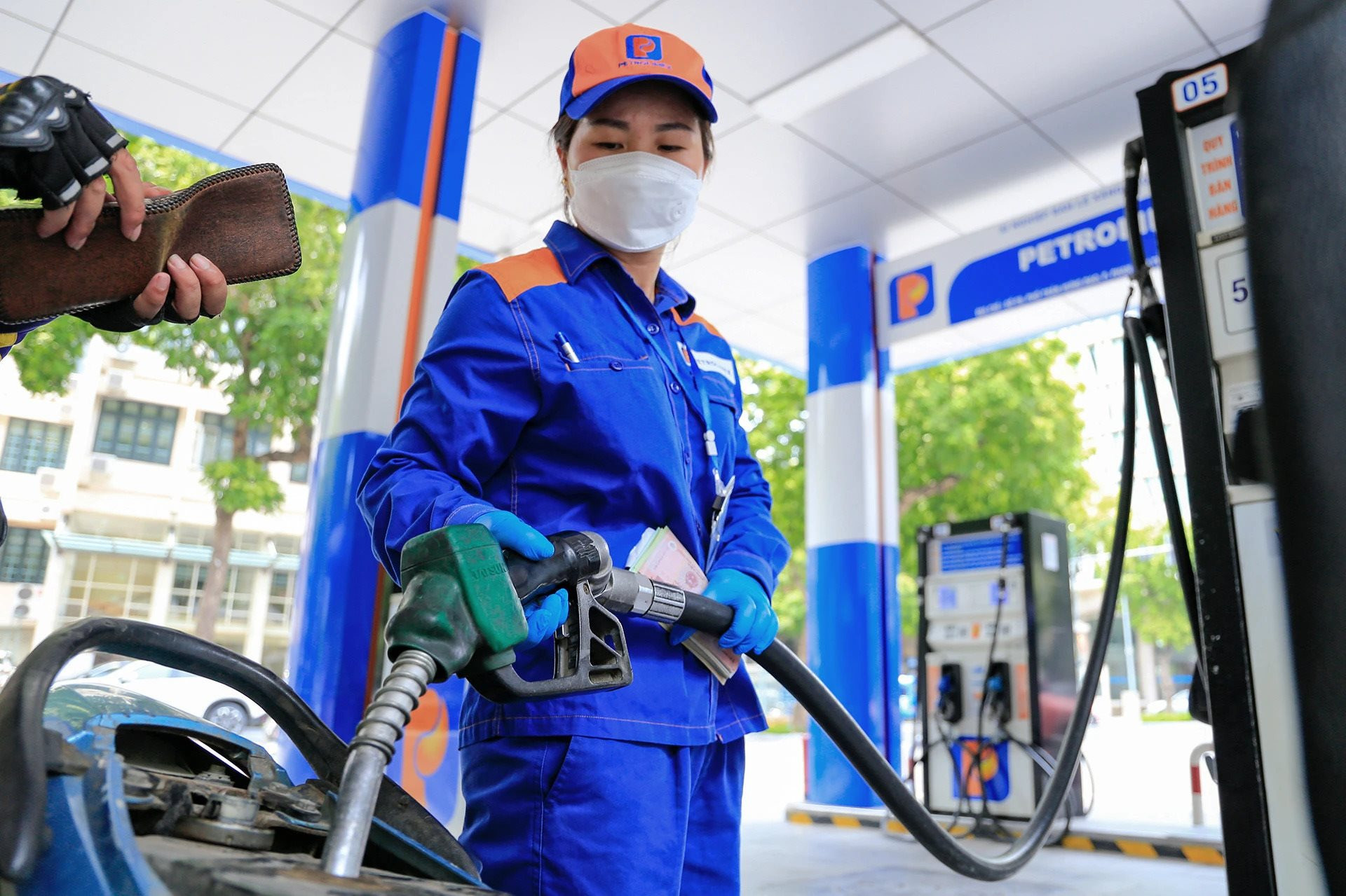 Giá xăng tăng, dầu giảm trong kỳ điều hành ngày 16/10/2025